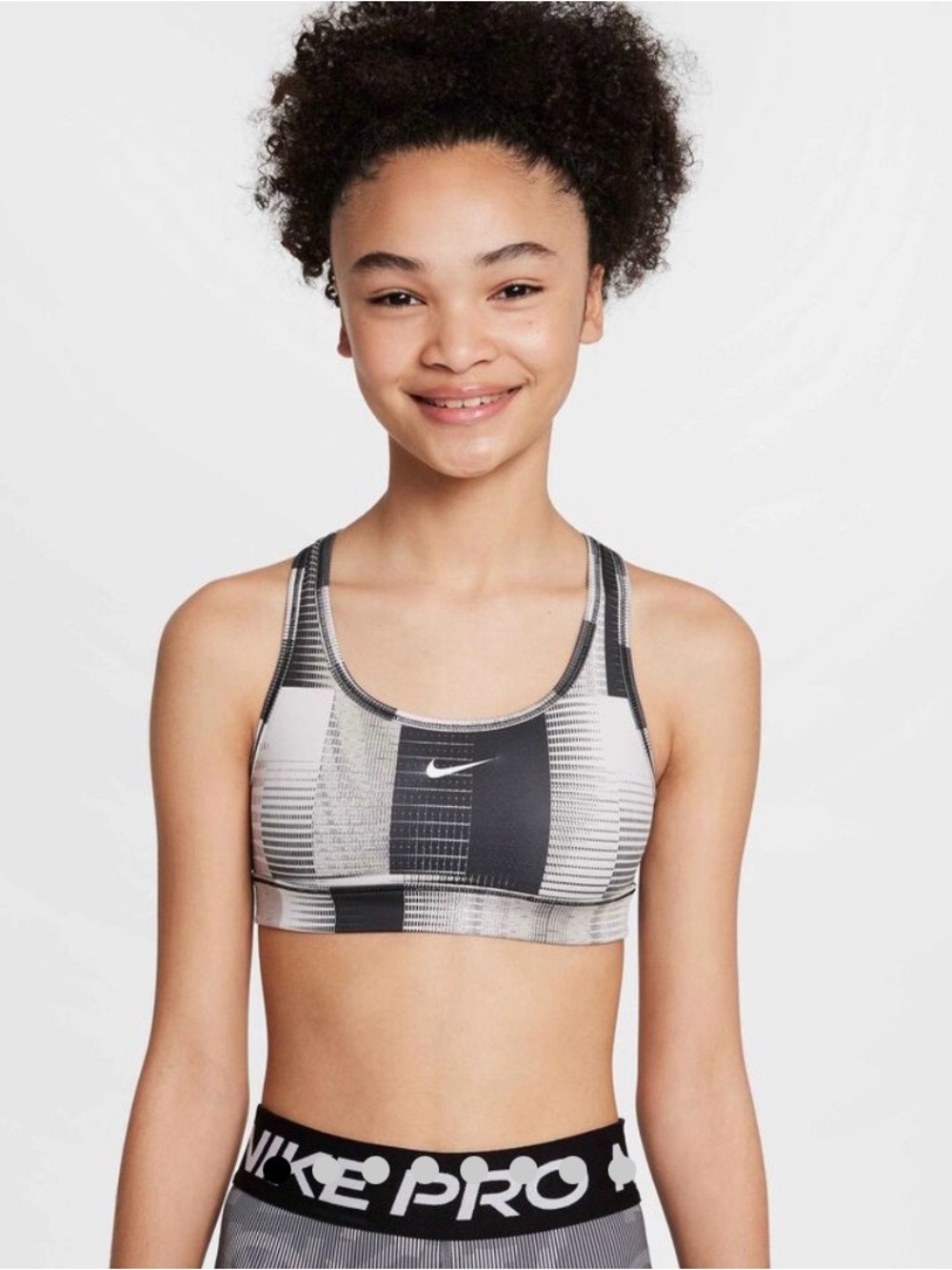Nike Pro Girls New Dri-FIT Reversible Sports Bra Size XL 13-15Y
NWT - Picture 3 of 16